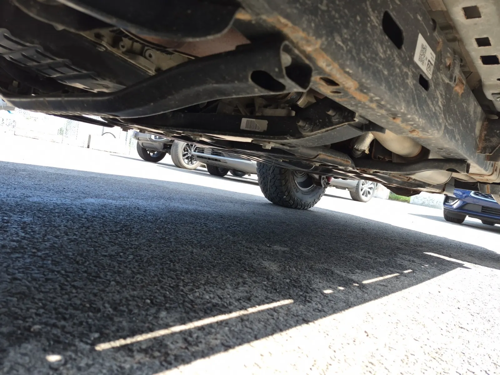 Undercarriage - Driver Photo