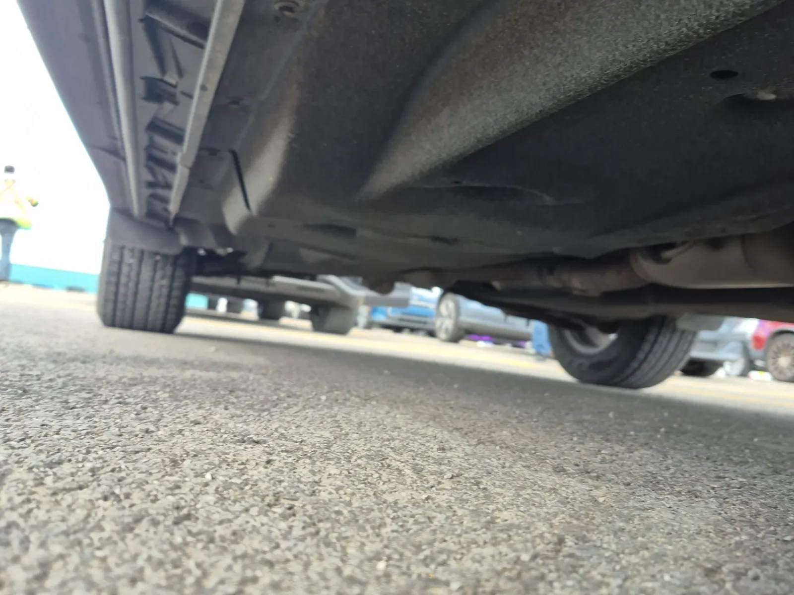 Undercarriage - Passenger Photo