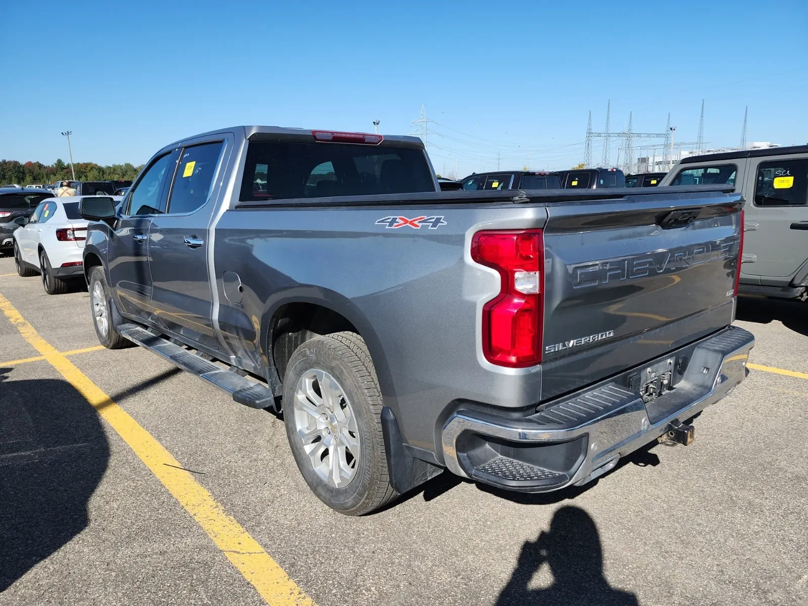 Driver Rear 3/4 Photo