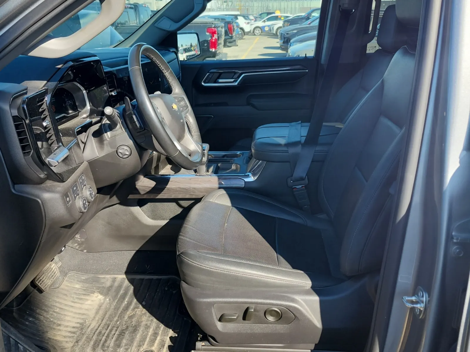 Front Interior Photo