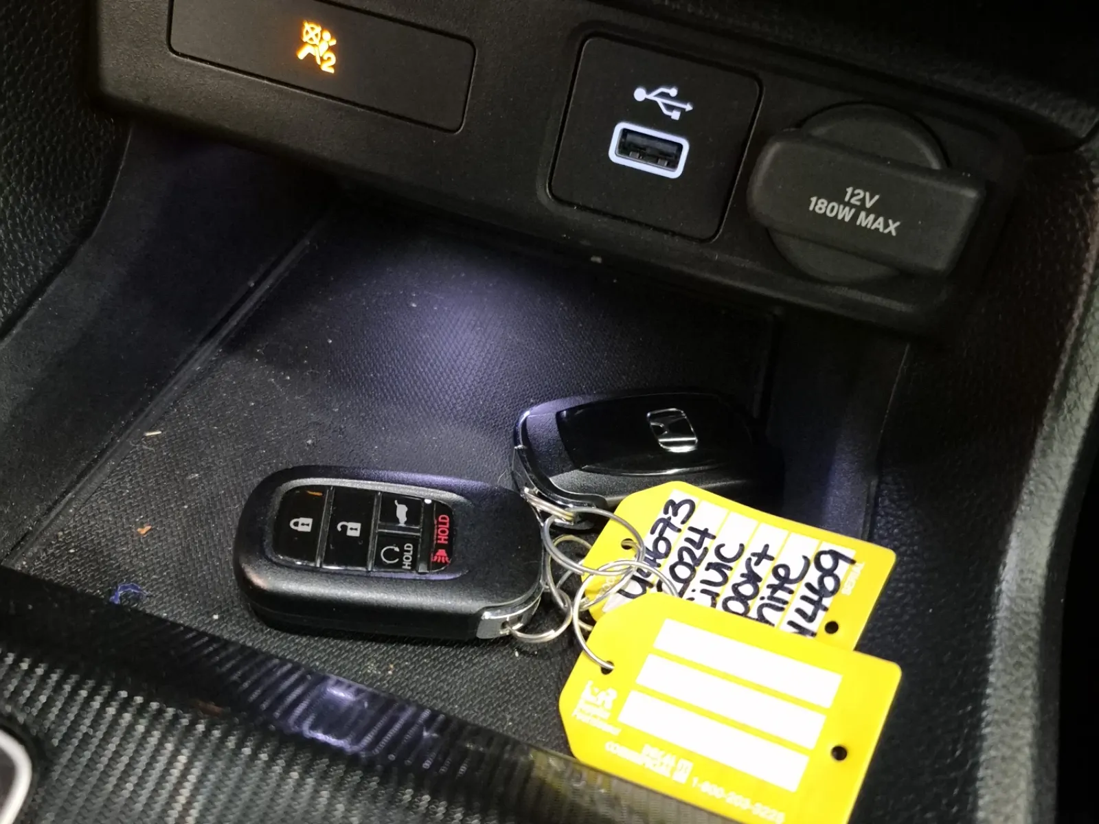 Keys/Fobs/Manual Photo