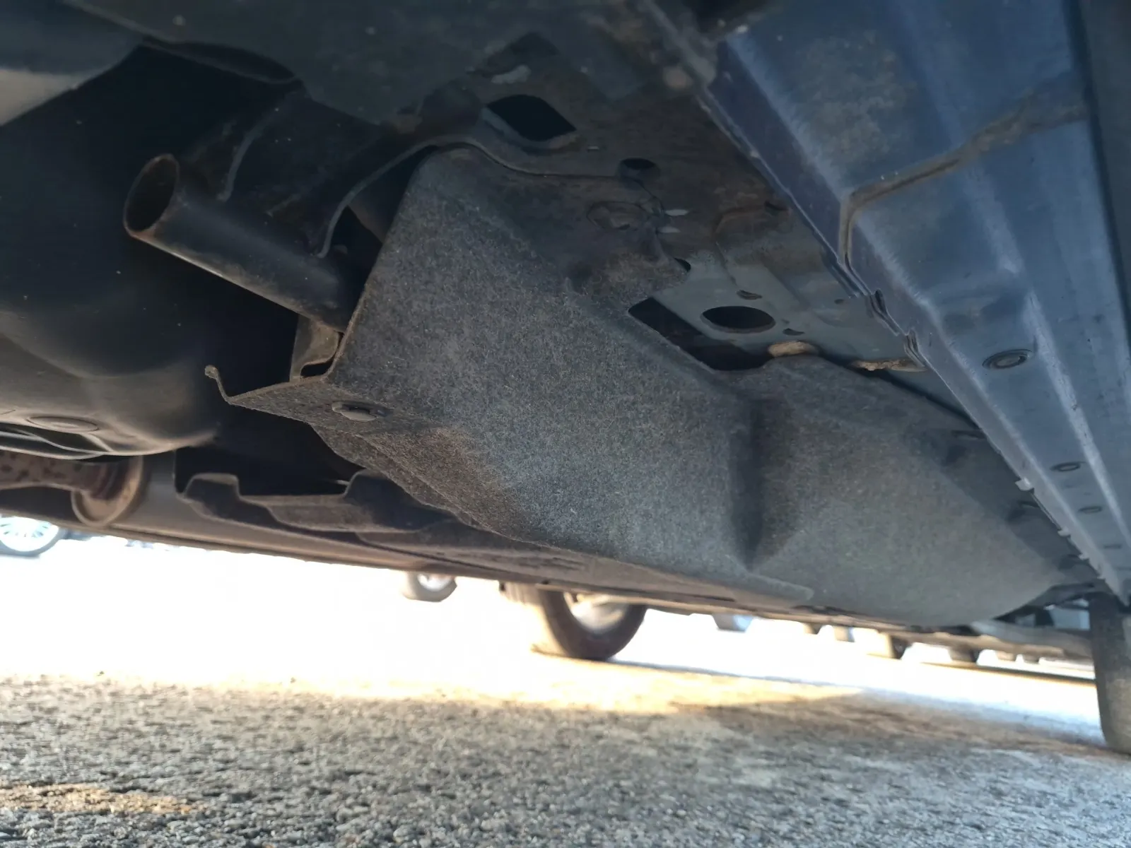 Undercarriage - Passenger Photo