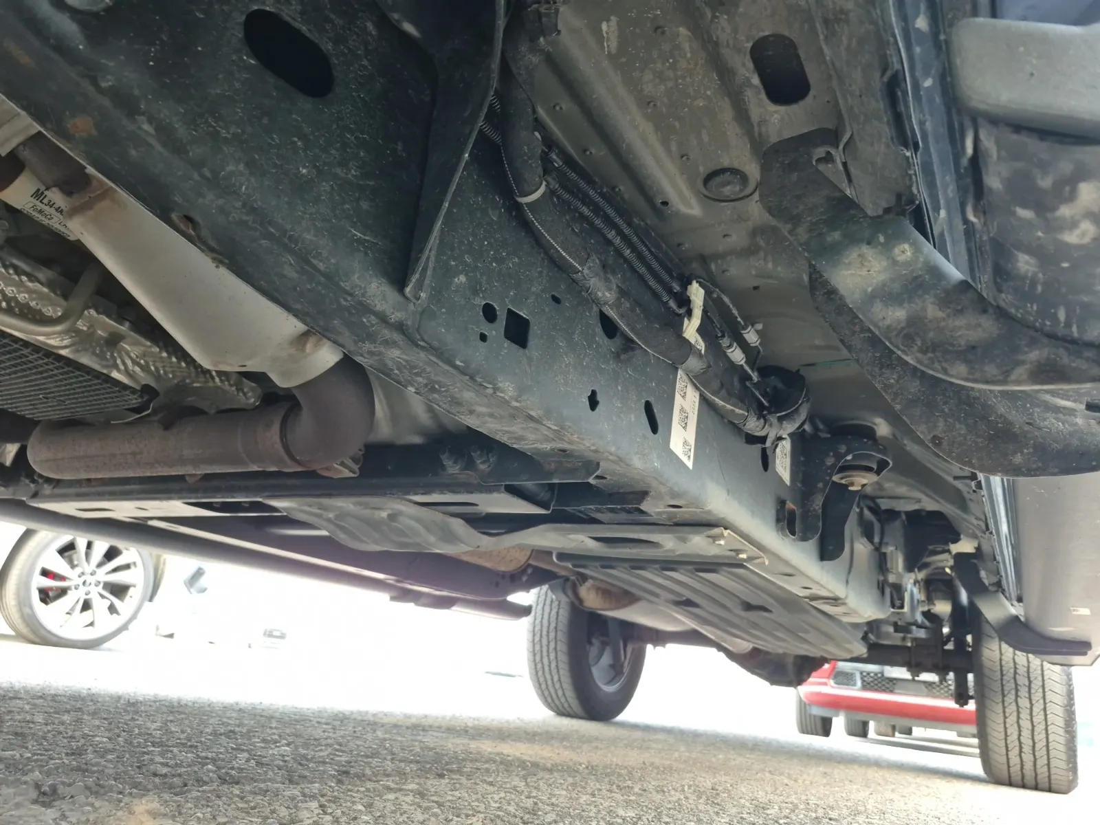 Undercarriage - Driver Photo