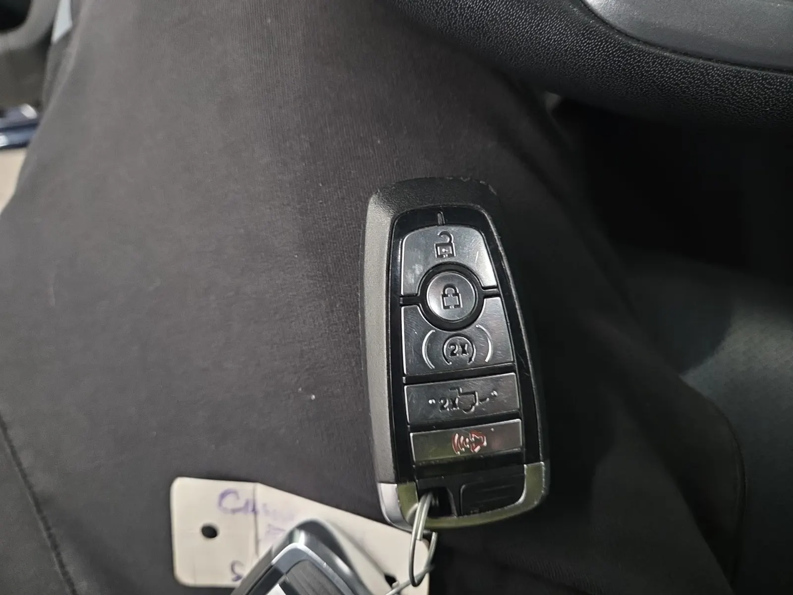 Keys/Fobs/Manual Photo