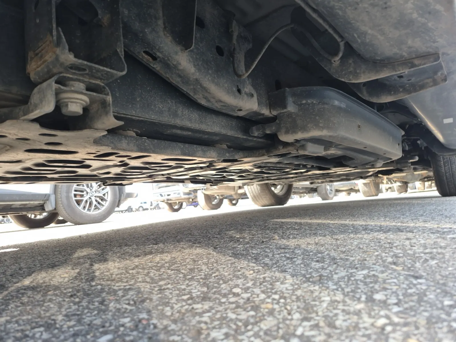 Undercarriage - Passenger Photo
