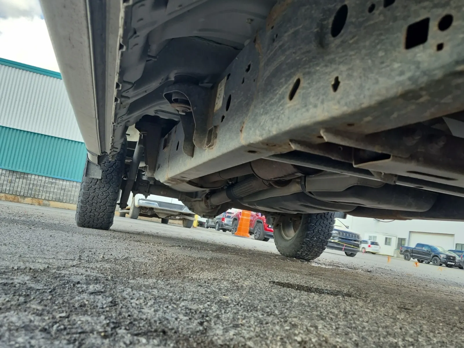 Undercarriage - Passenger Photo