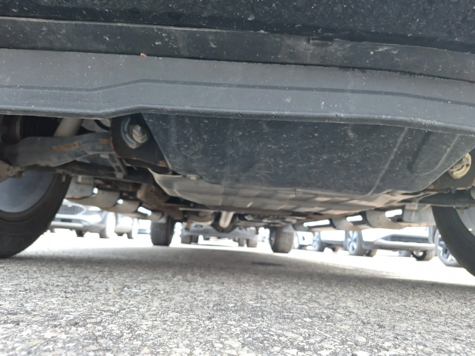 Undercarriage - Front Photo
