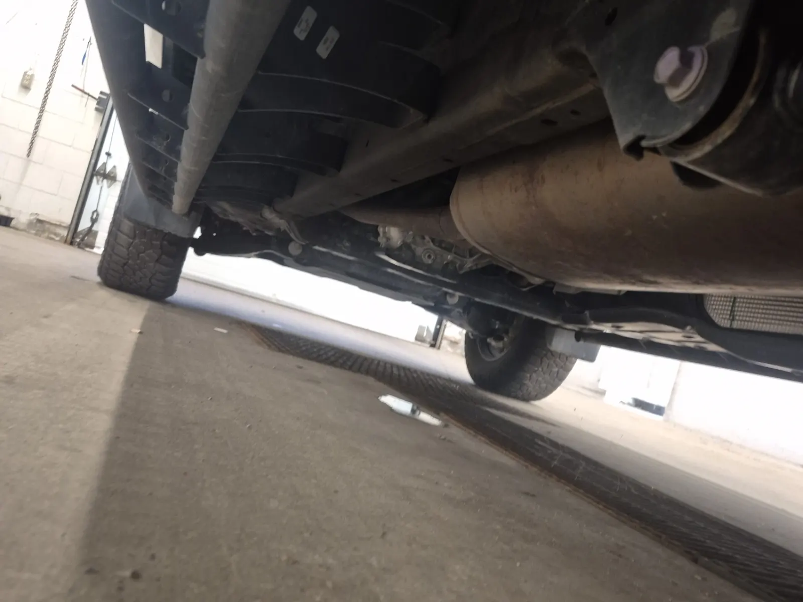 Undercarriage - Driver Photo