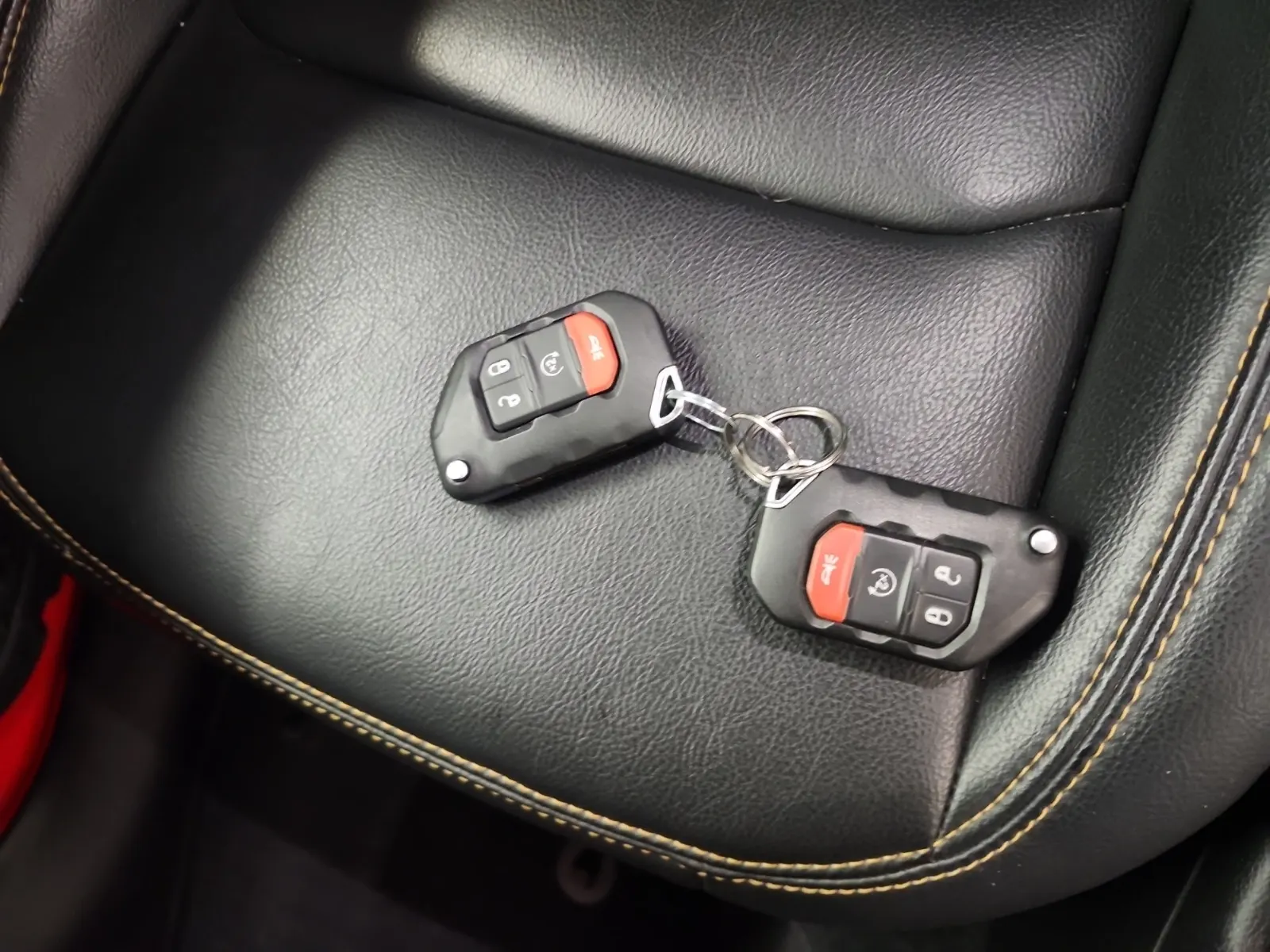 Keys/Fobs/Manual Photo