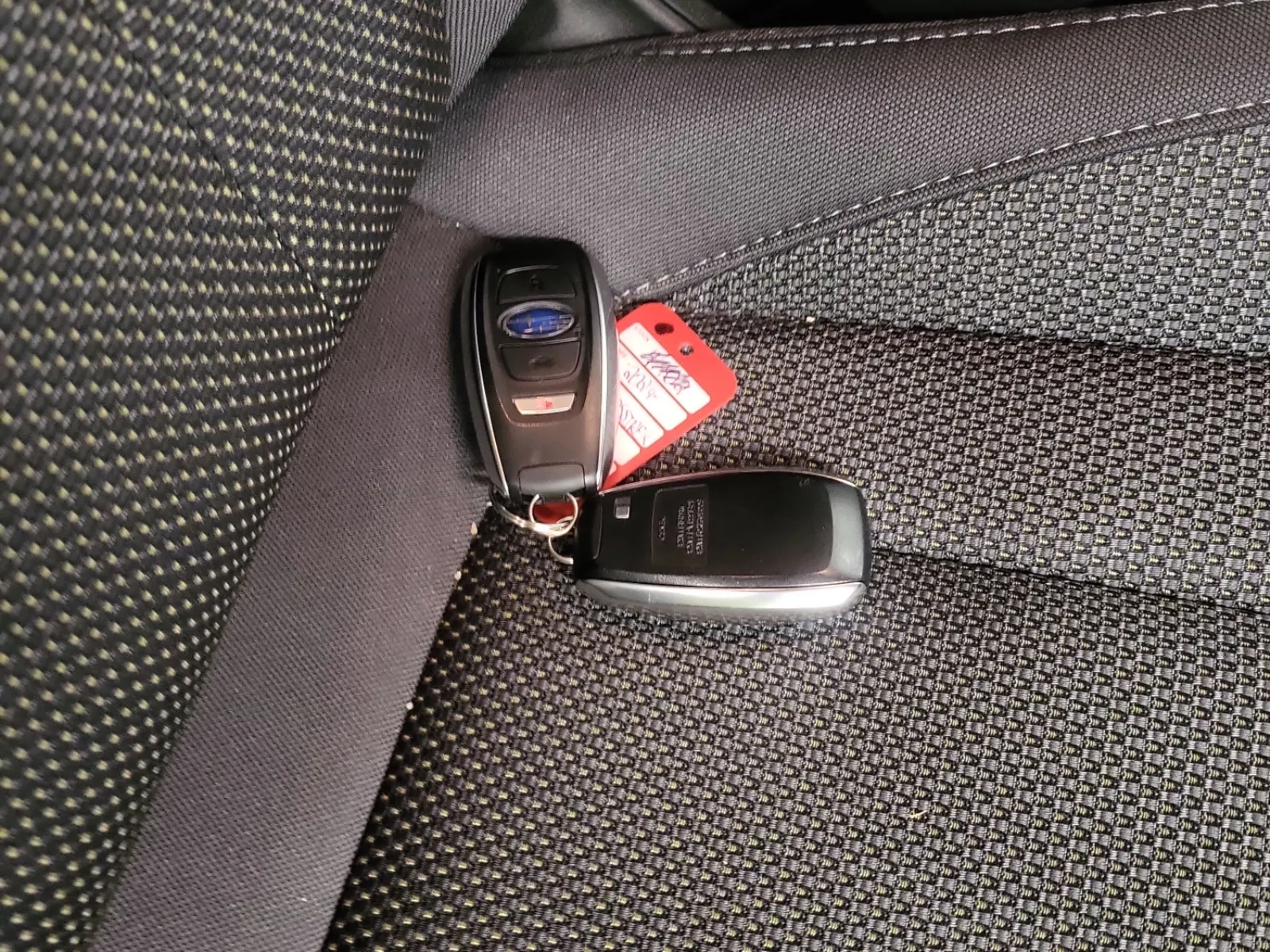 Keys/Fobs/Manual Photo
