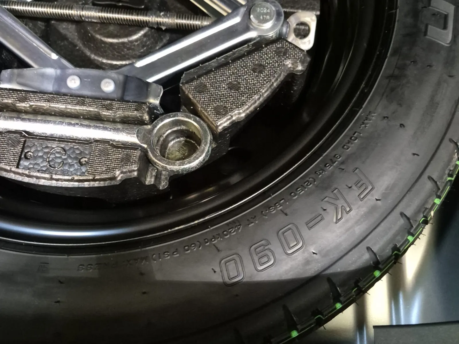 Spare Tire & Wheel Photo
