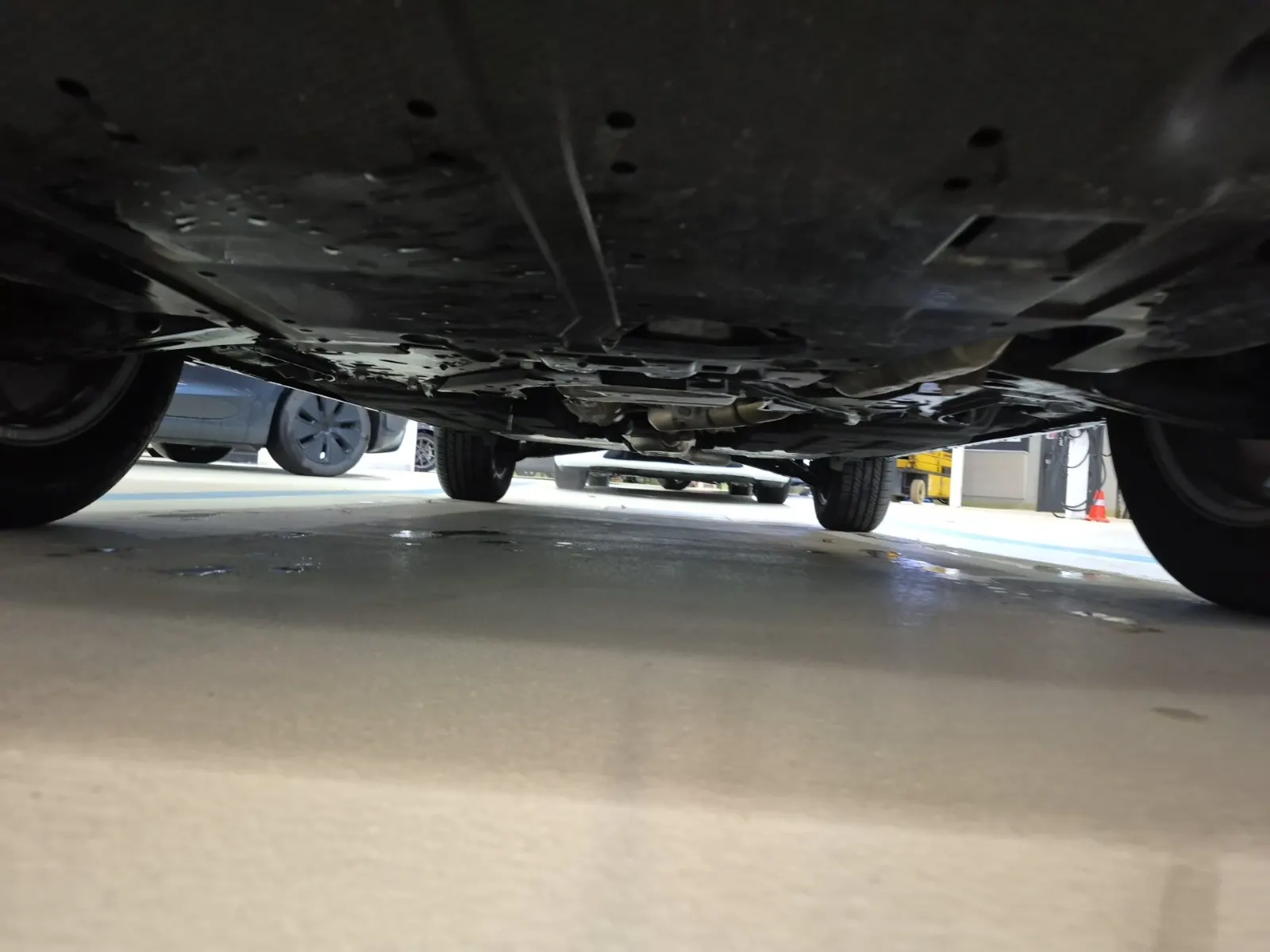 Undercarriage - Front Photo