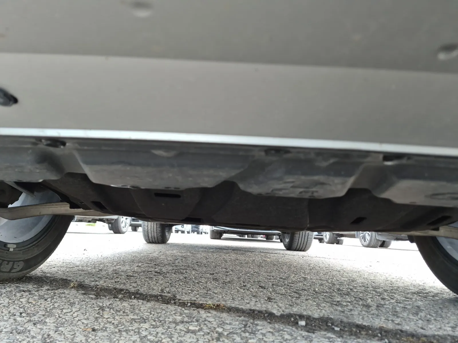 Undercarriage - Front Photo