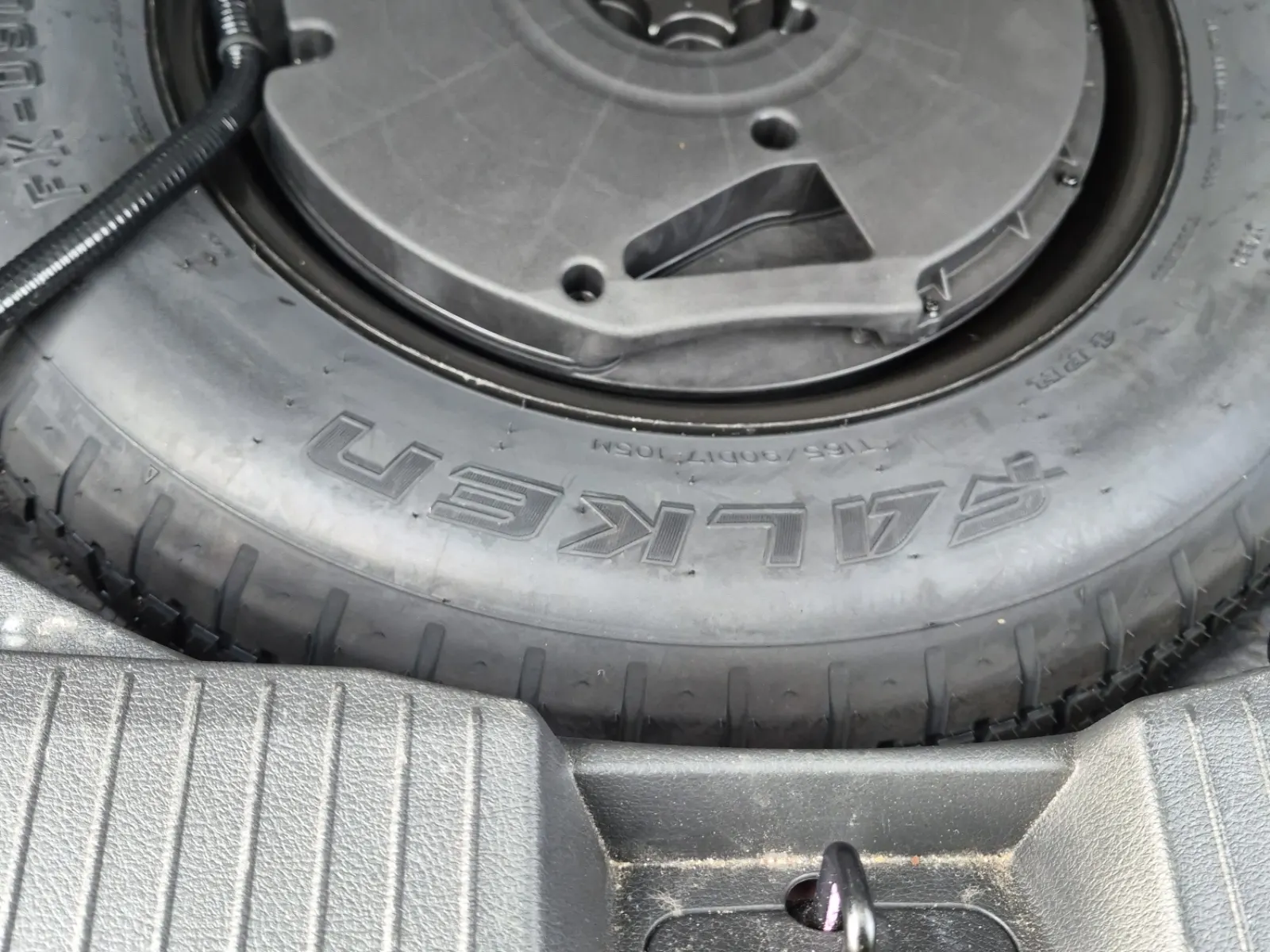 Spare Tire & Wheel Photo