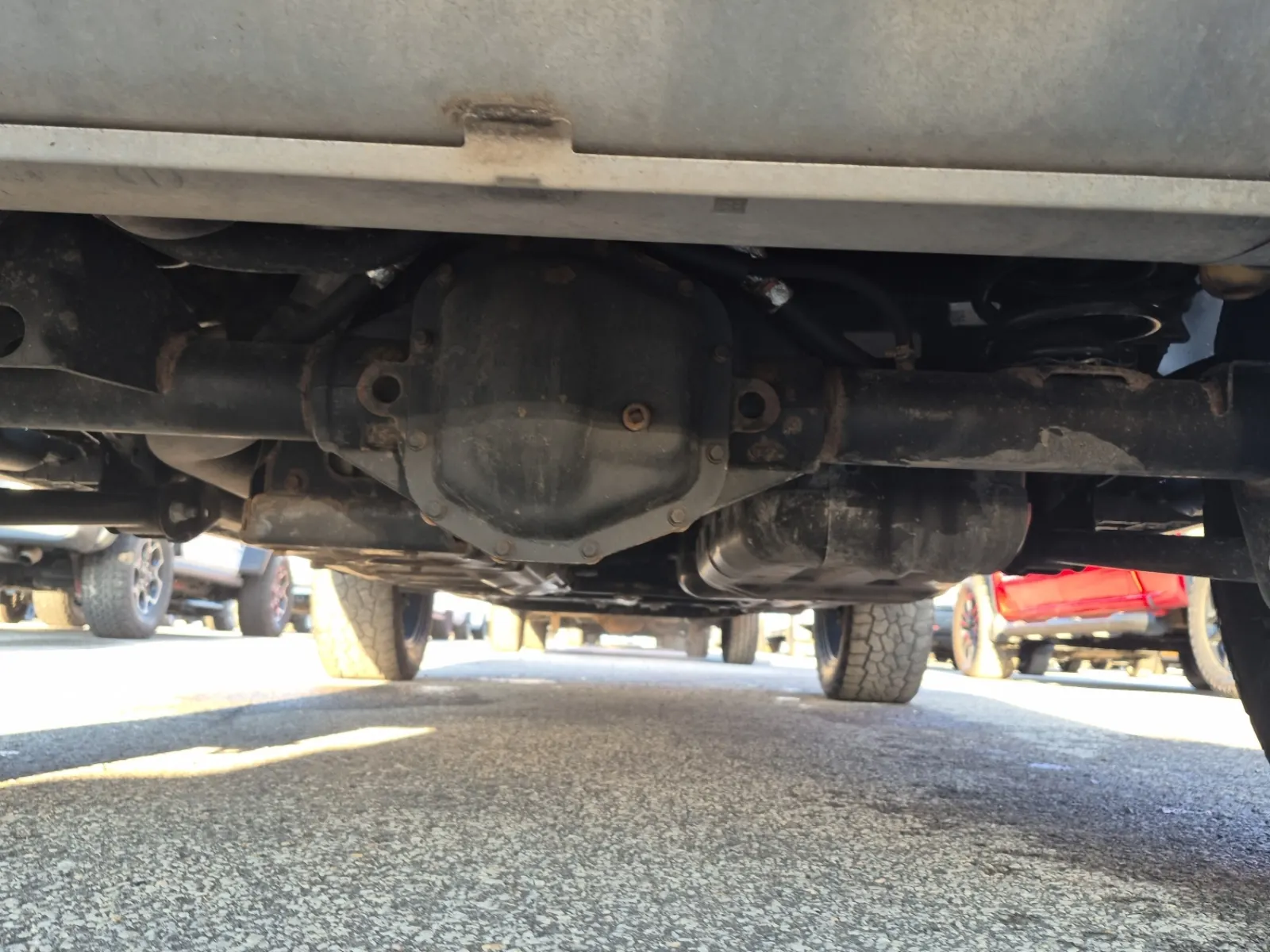 Undercarriage - Rear Photo