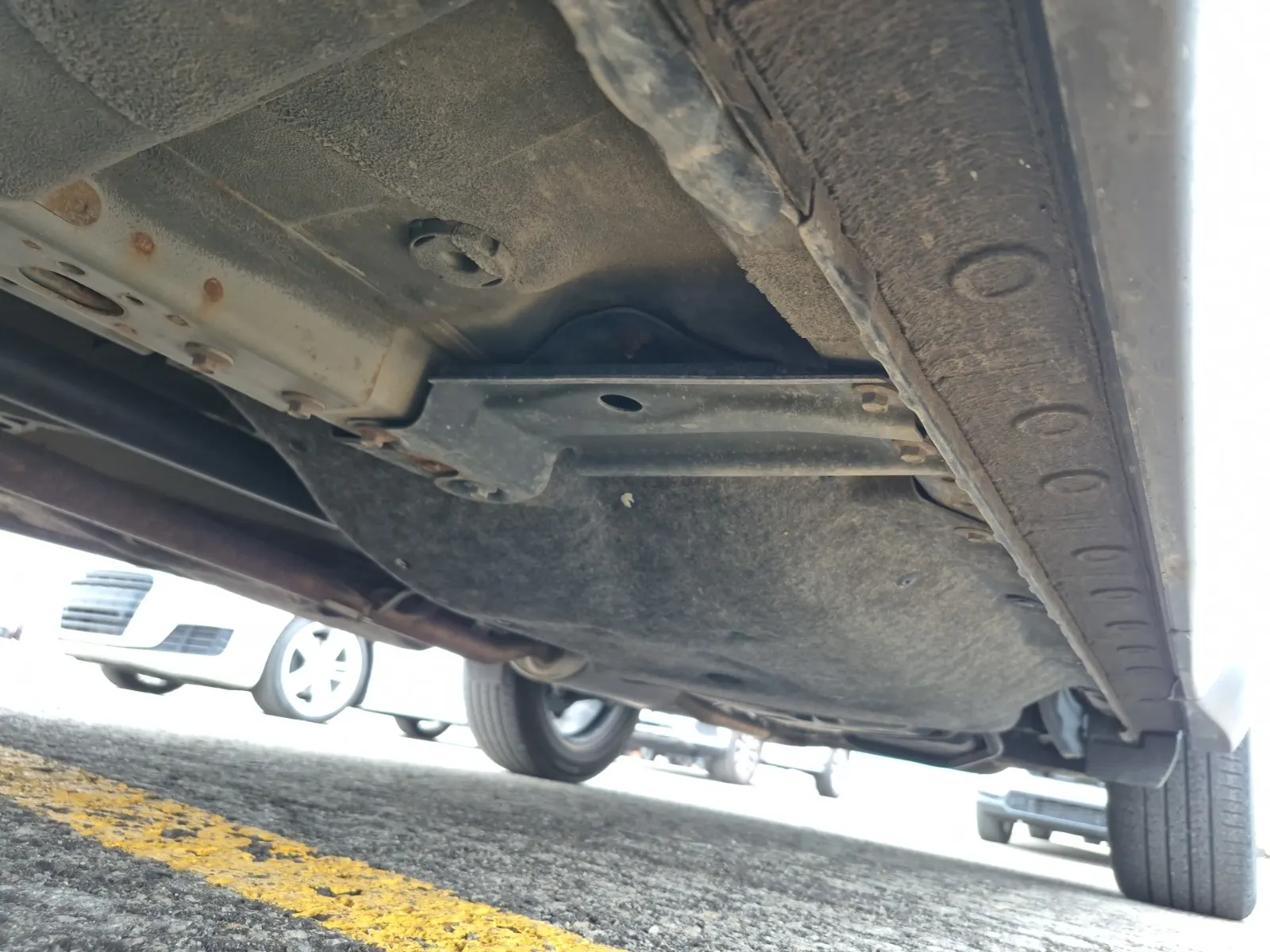 Undercarriage - Driver Photo
