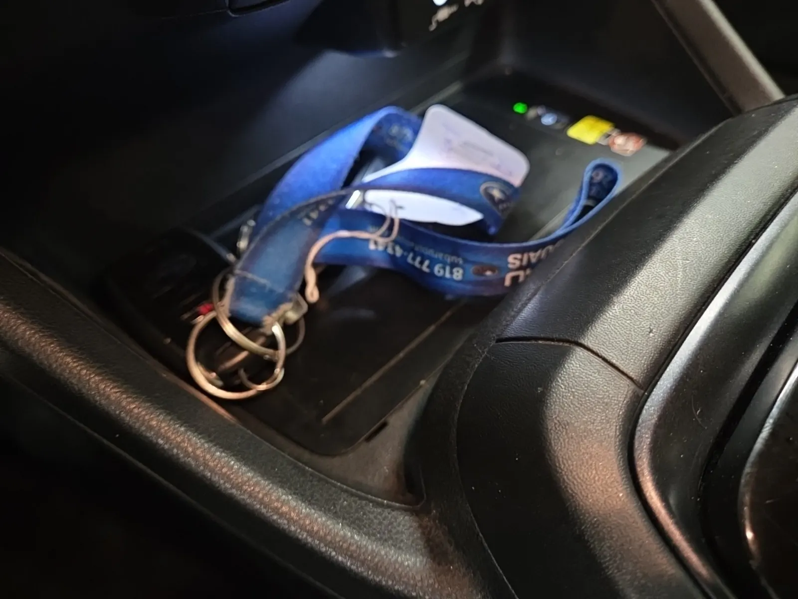 Keys/Fobs/Manual Photo