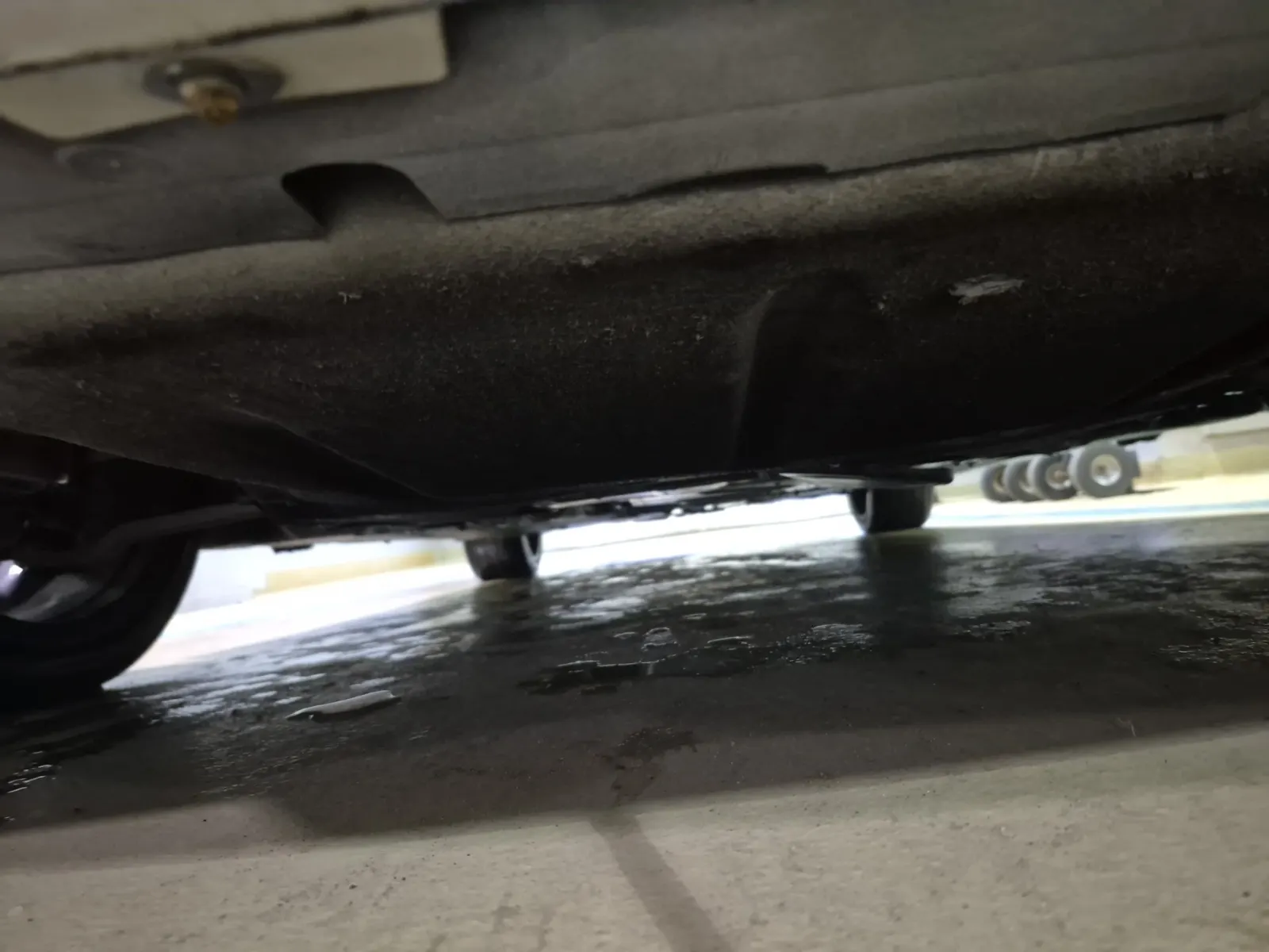 Undercarriage - Front Photo