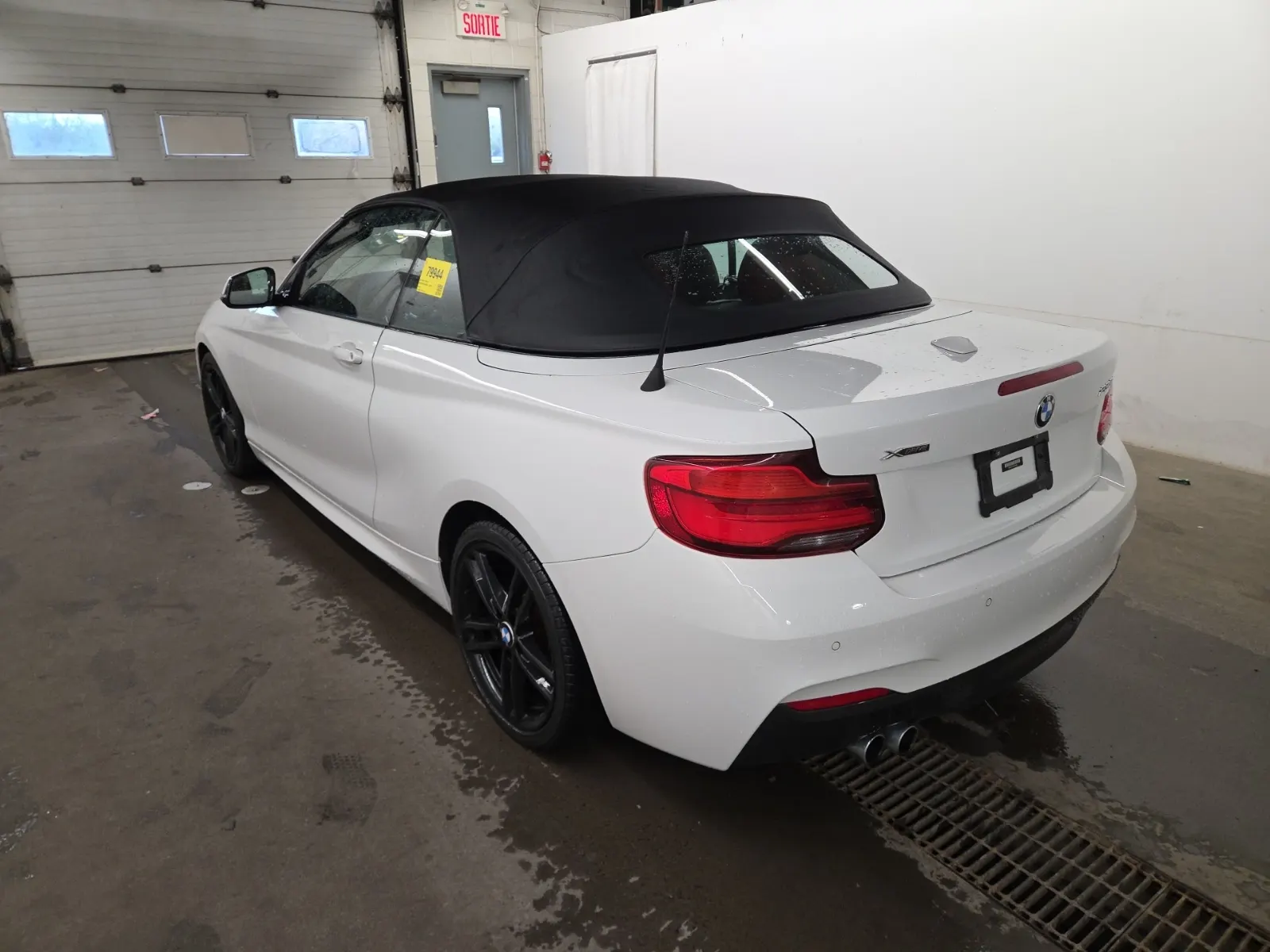 Driver Rear 3/4 Photo