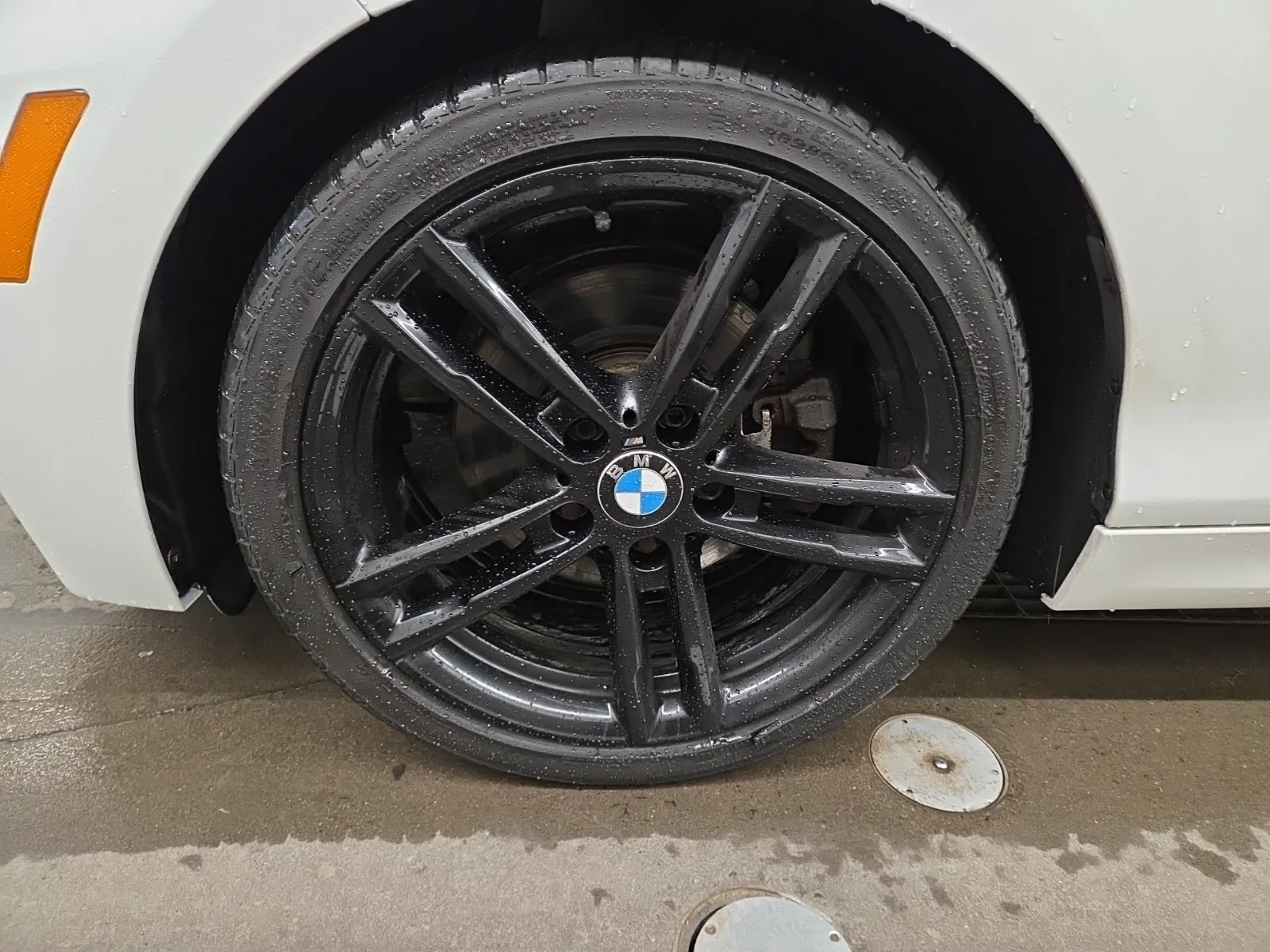 Front driver wheel/tire photo