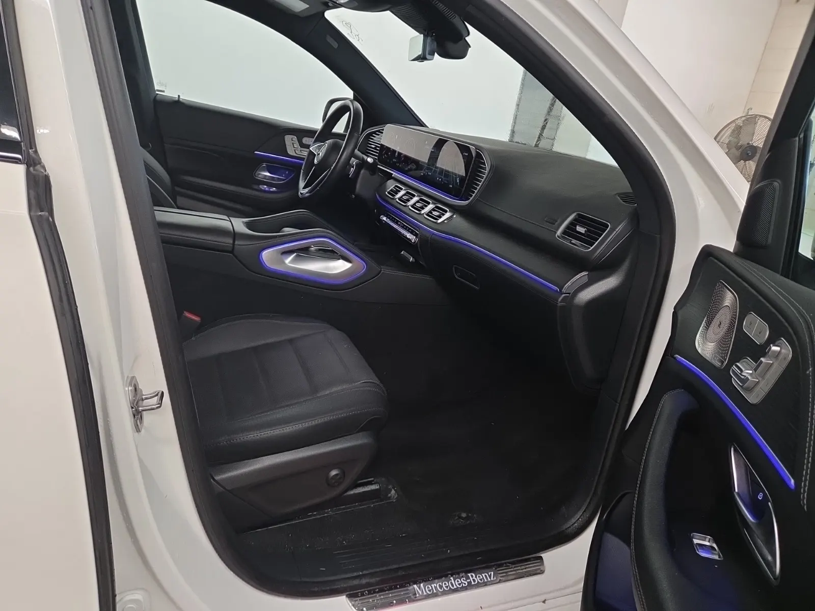 Right Side Interior Photo