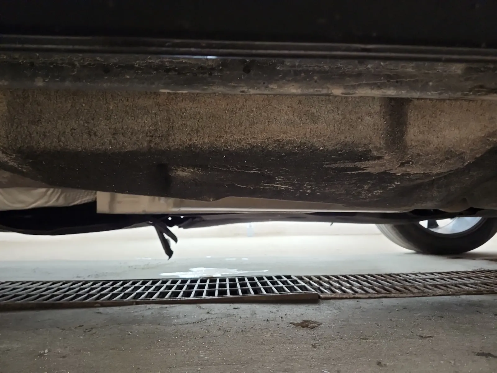 Undercarriage - Passenger Photo