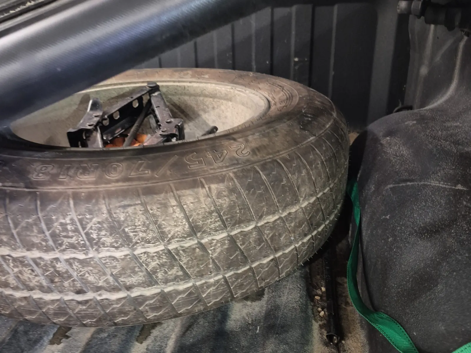 Spare Tire & Wheel Photo
