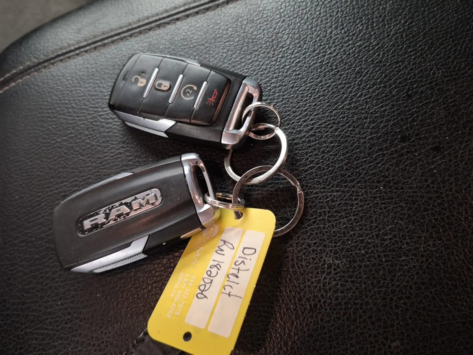 Keys/Fobs/Manual Photo