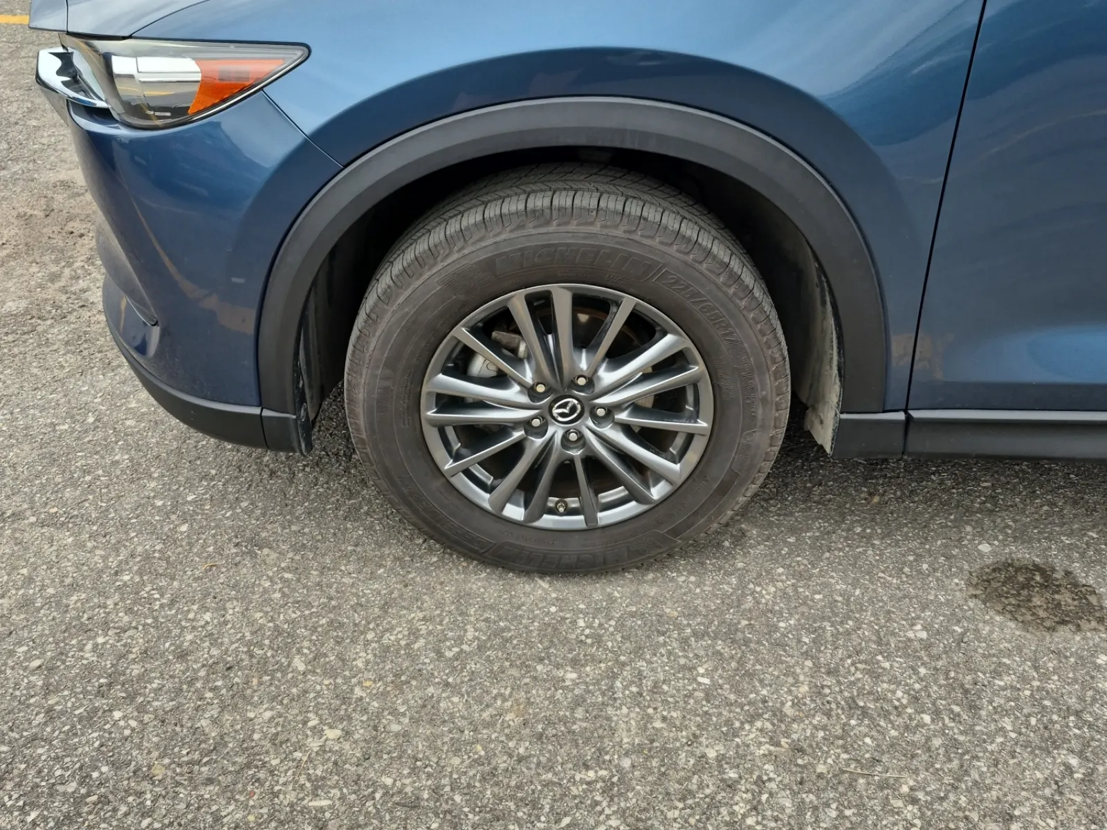 Front driver wheel/tire photo