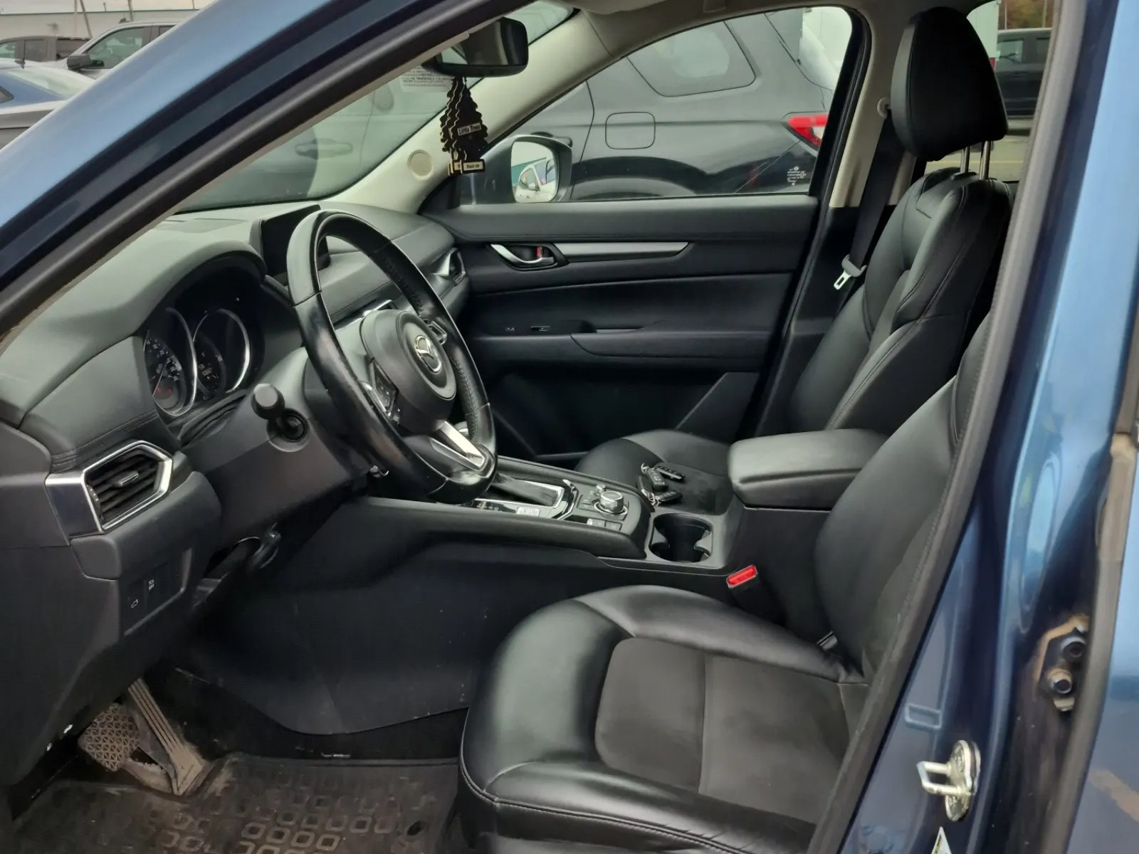 Front Interior Photo
