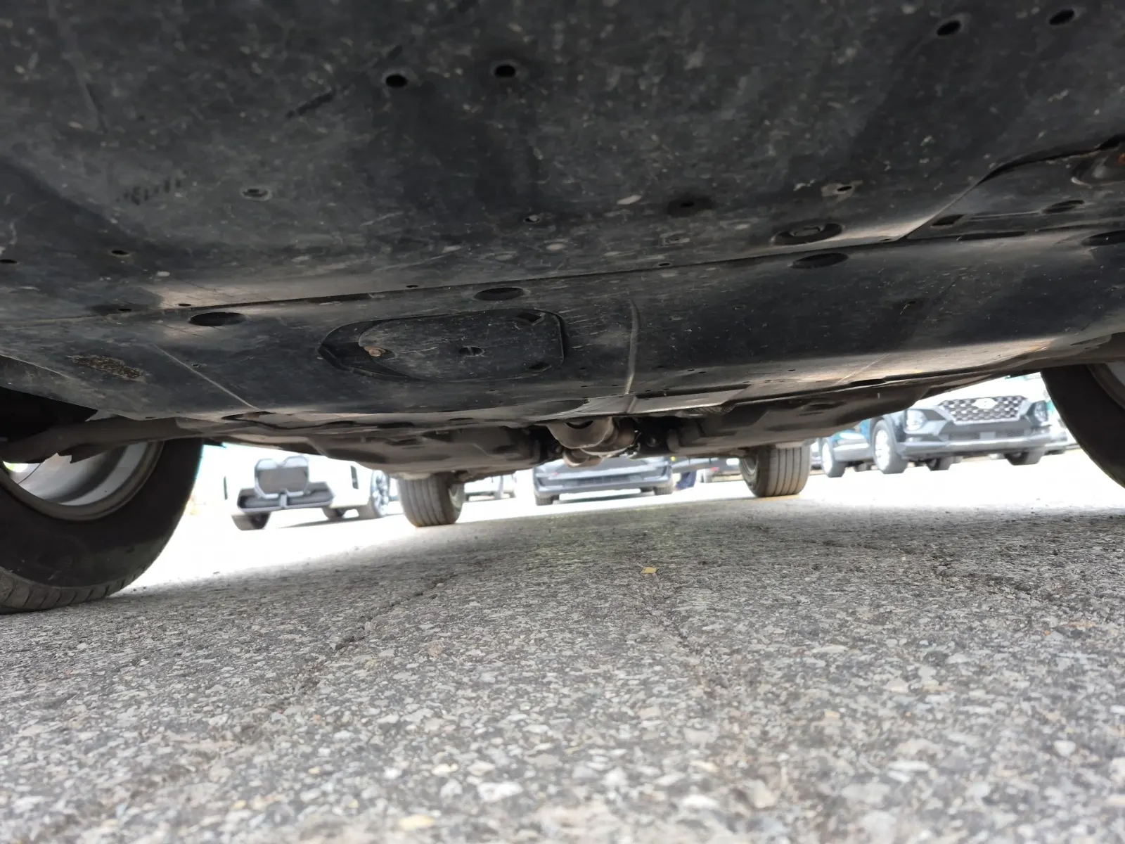 Undercarriage - Front Photo