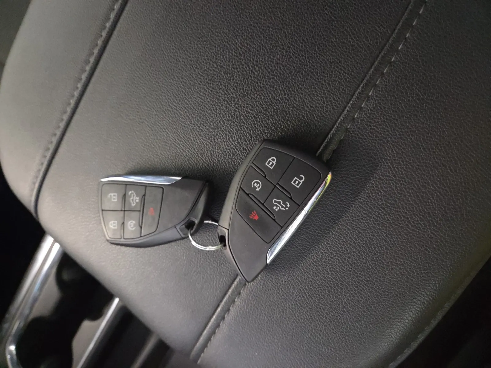 Keys/Fobs/Manual Photo