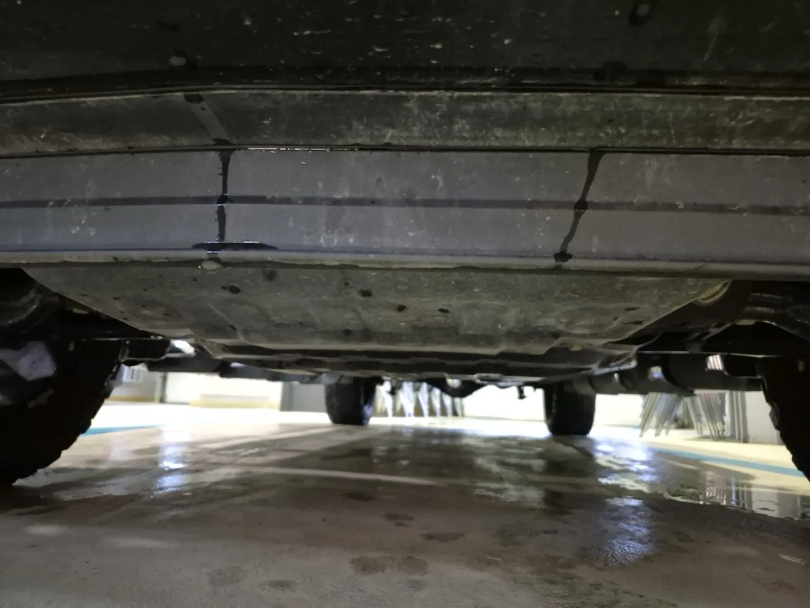 Undercarriage - Front Photo