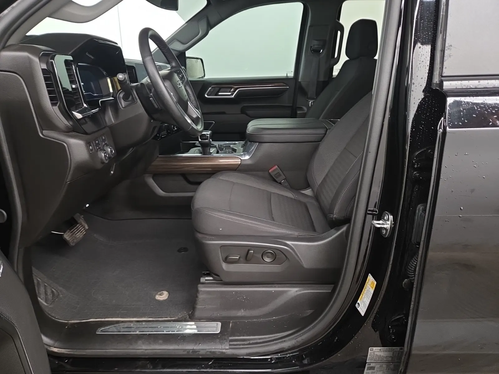 Front Interior Photo