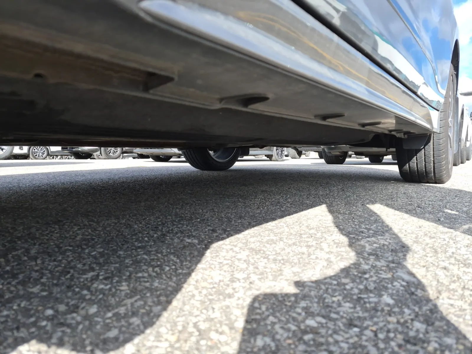 Undercarriage - Driver Photo