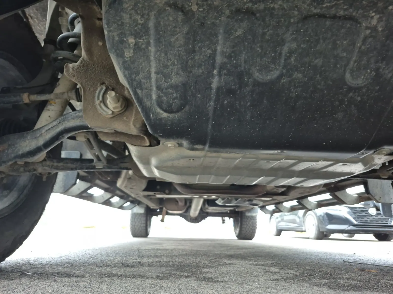 Undercarriage - Front Photo