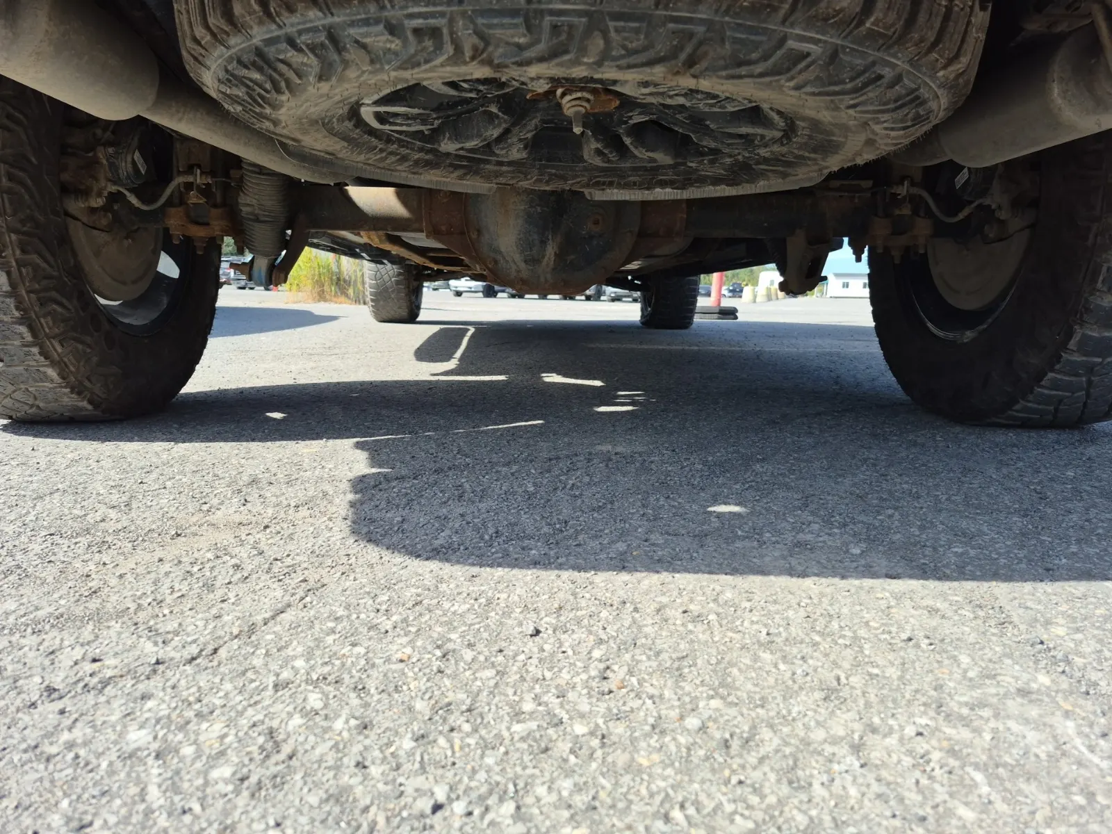 Undercarriage - Rear Photo