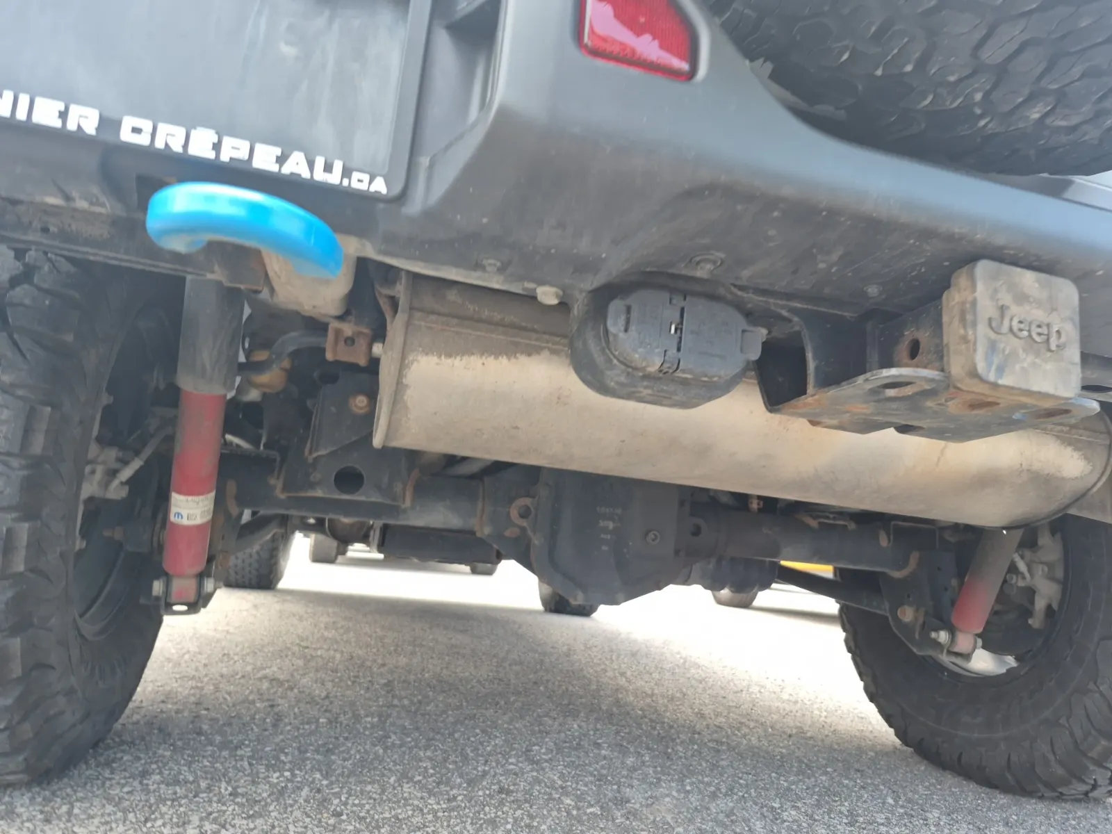 Undercarriage - Rear Photo