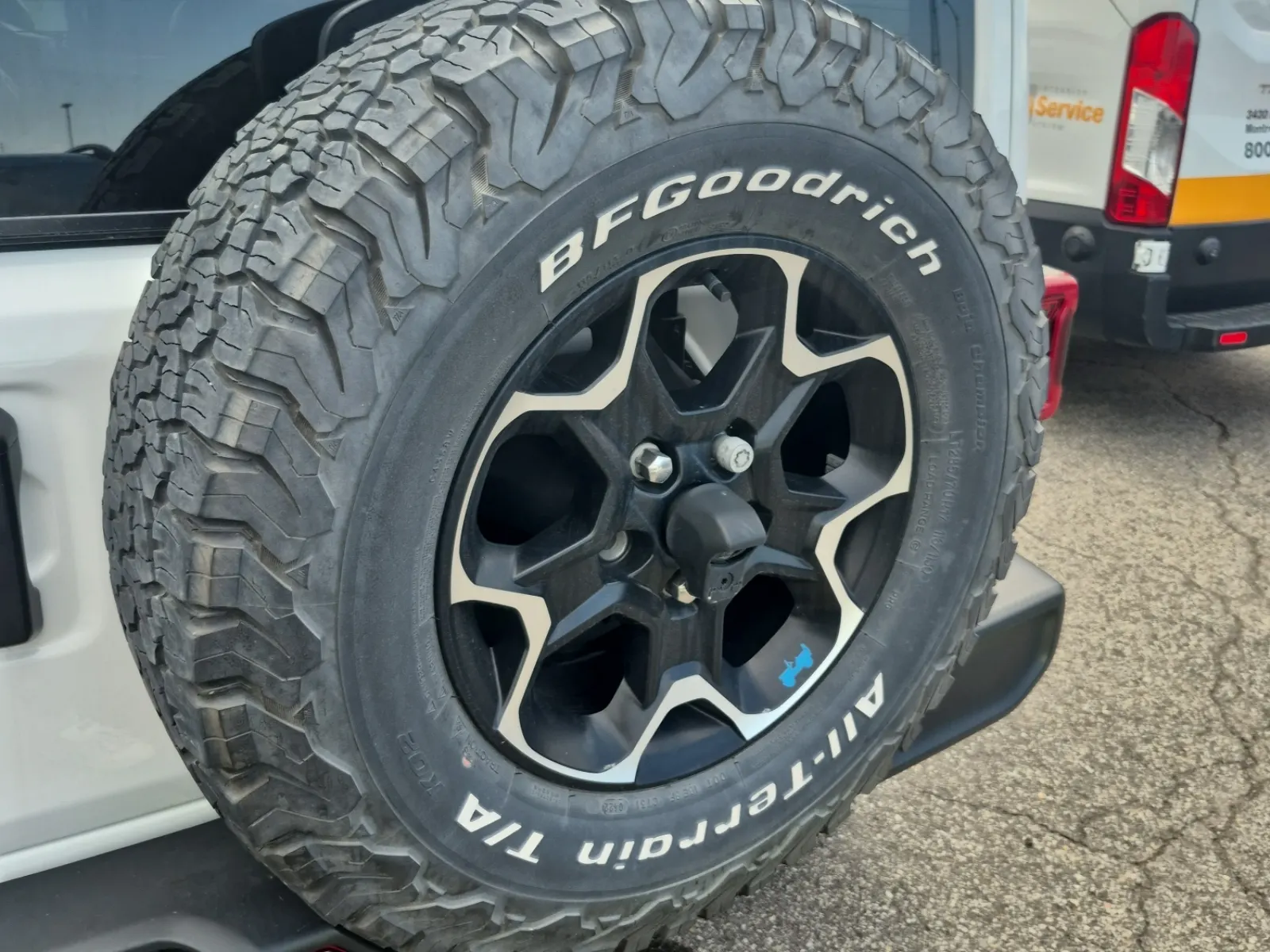 Spare Tire & Wheel Photo