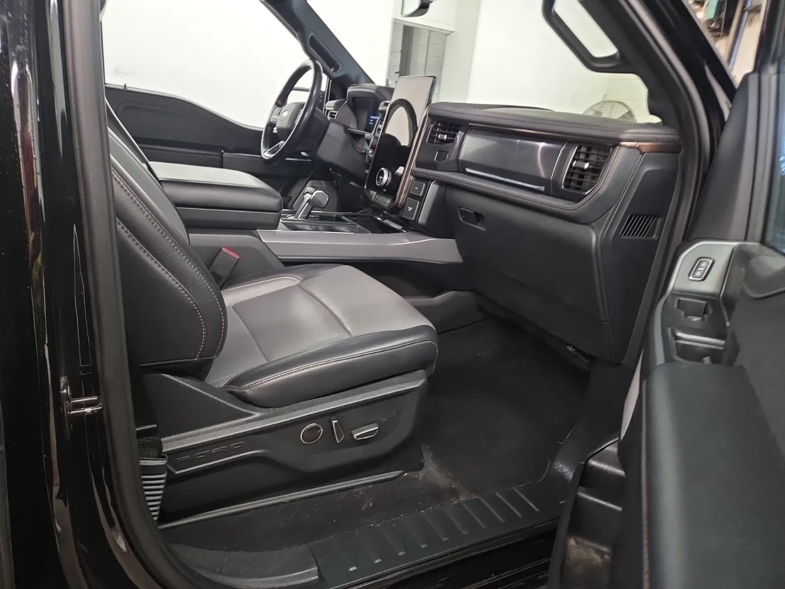 Right Side Interior Photo