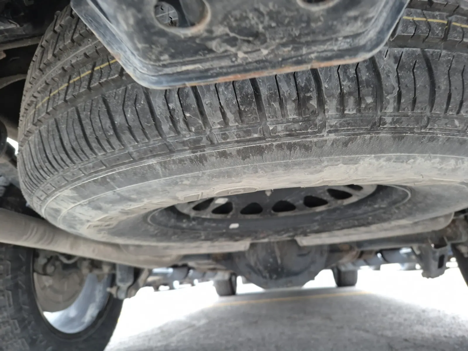 Spare Tire & Wheel Photo