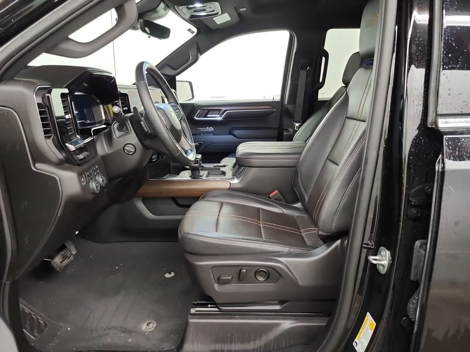 Front Interior Photo
