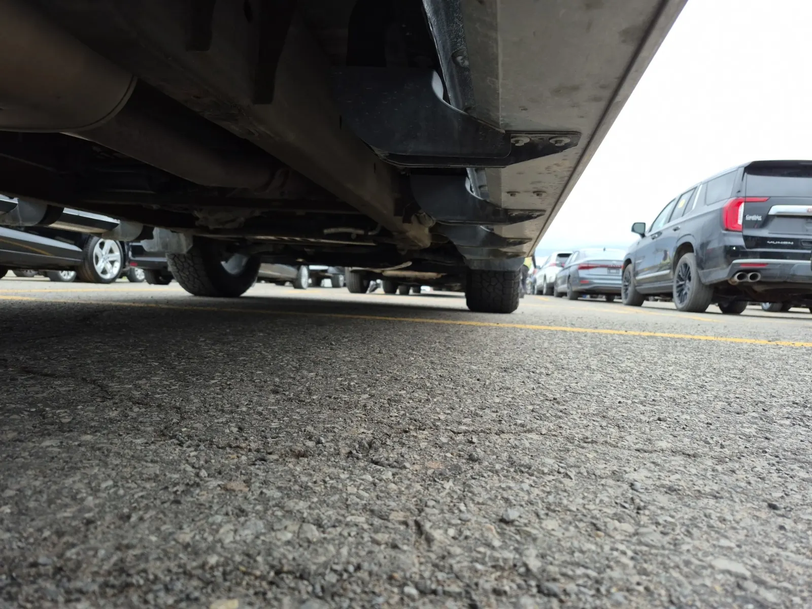 Undercarriage - Passenger Photo