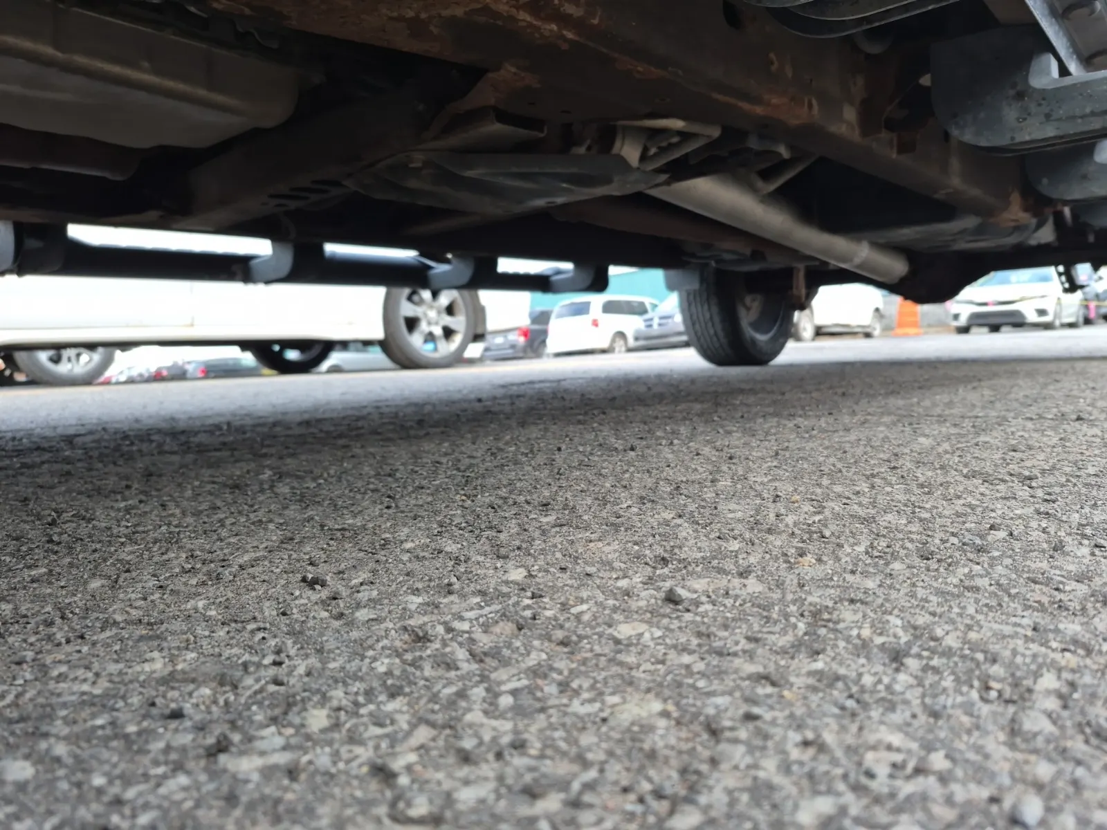 Undercarriage - Driver Photo