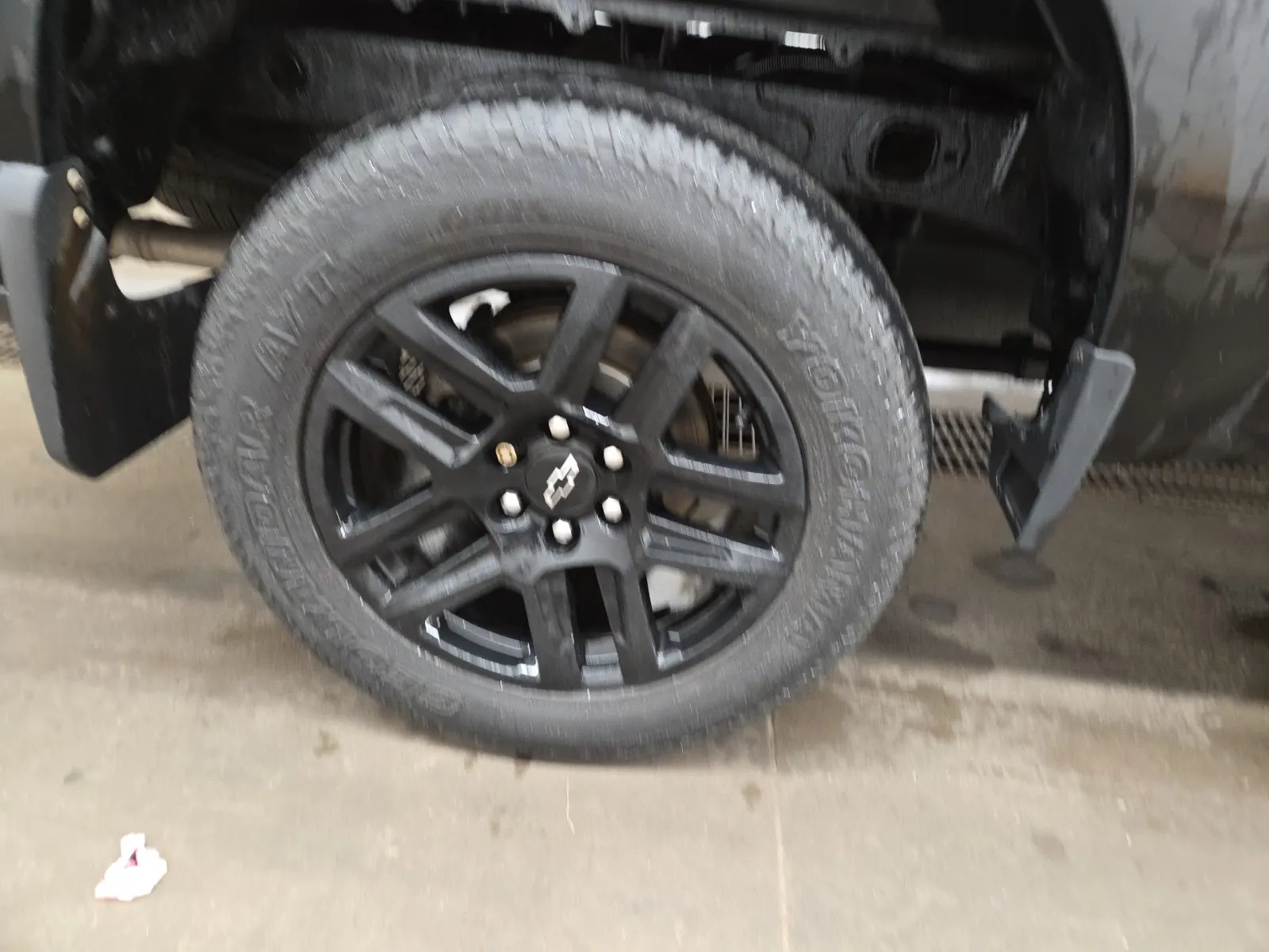 Right Rear Wheel/Tire Photo