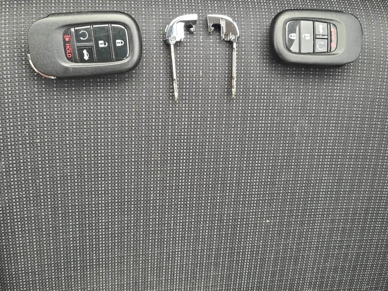 Keys/Fobs/Manual Photo