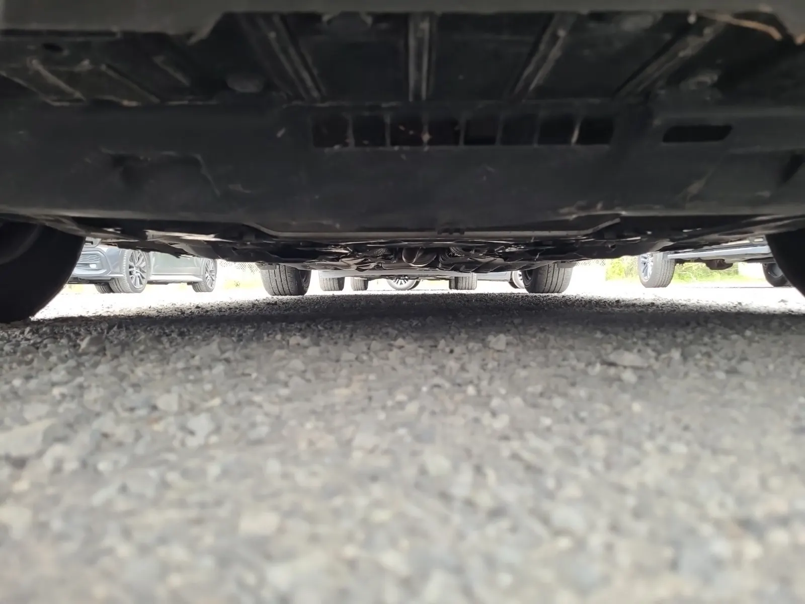 Undercarriage - Front Photo