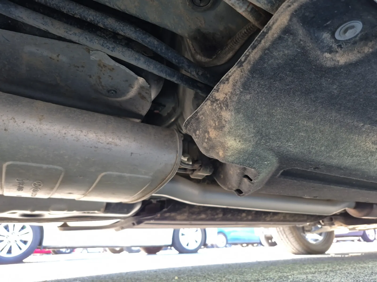 Undercarriage - Passenger Photo