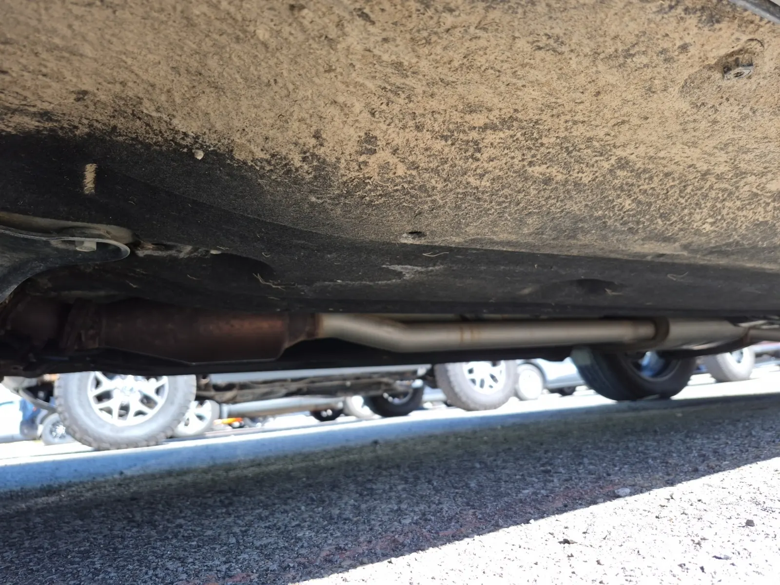 Undercarriage - Driver Photo