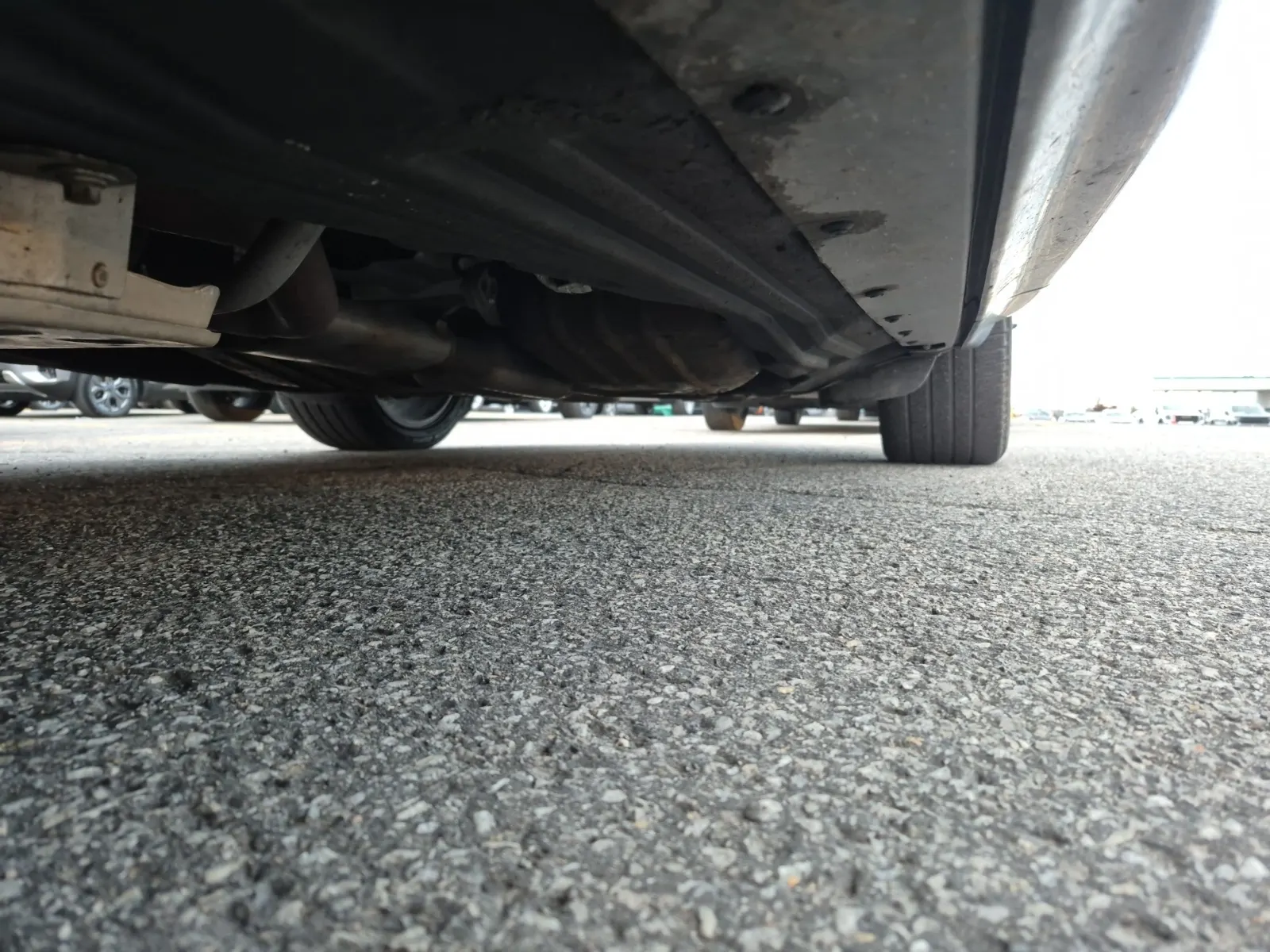 Undercarriage - Driver Photo